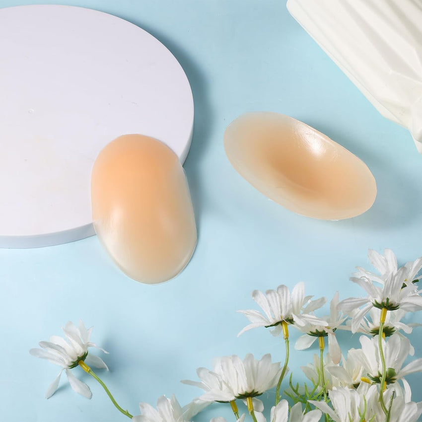 SAVITA 2 Pairs Silicone Soft Anti-Slip Shoulder Pads, Self Adhesive Invisible Non-Skidding Shoulder Push-up Pads Reusable Shoulders Enhancer Sticky Pad for Women Clothing (Skin Color)