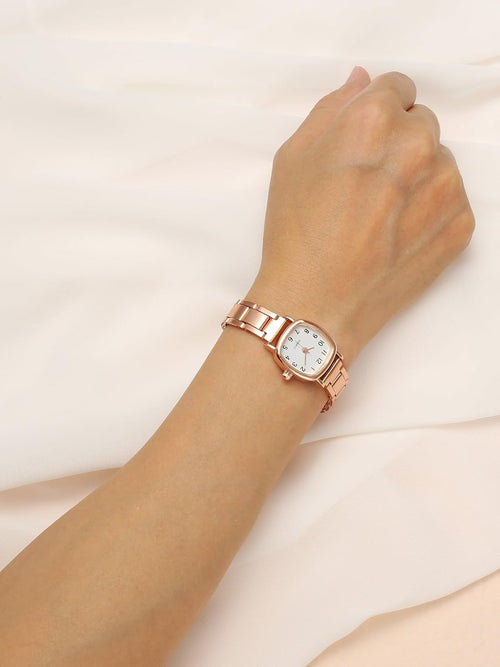 Analogue Quartz Ladies Wrist Watch Small Metal Strap Arabic Numerals Ã¢ÂÂ White Dial