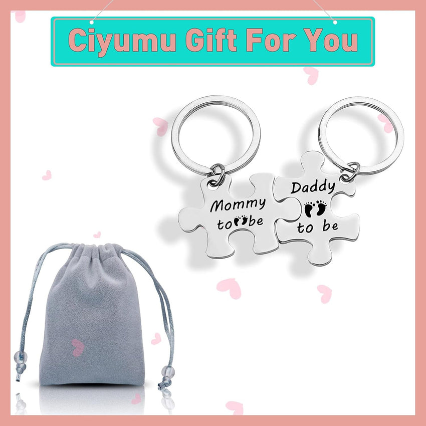 Baby Announcement Keyring Gift Set for New Parents Ã¢ÂÂ Keychain for Mum & Dad