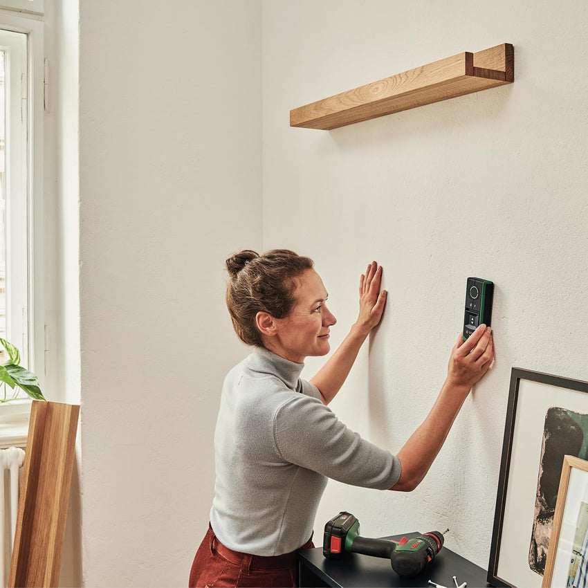 Bosch Detector Truvo 2nd gen. Easy one-Button handling, Simple Detection of Live Cables & Metal wall Scanner up to 70mm, Duracell batteries included