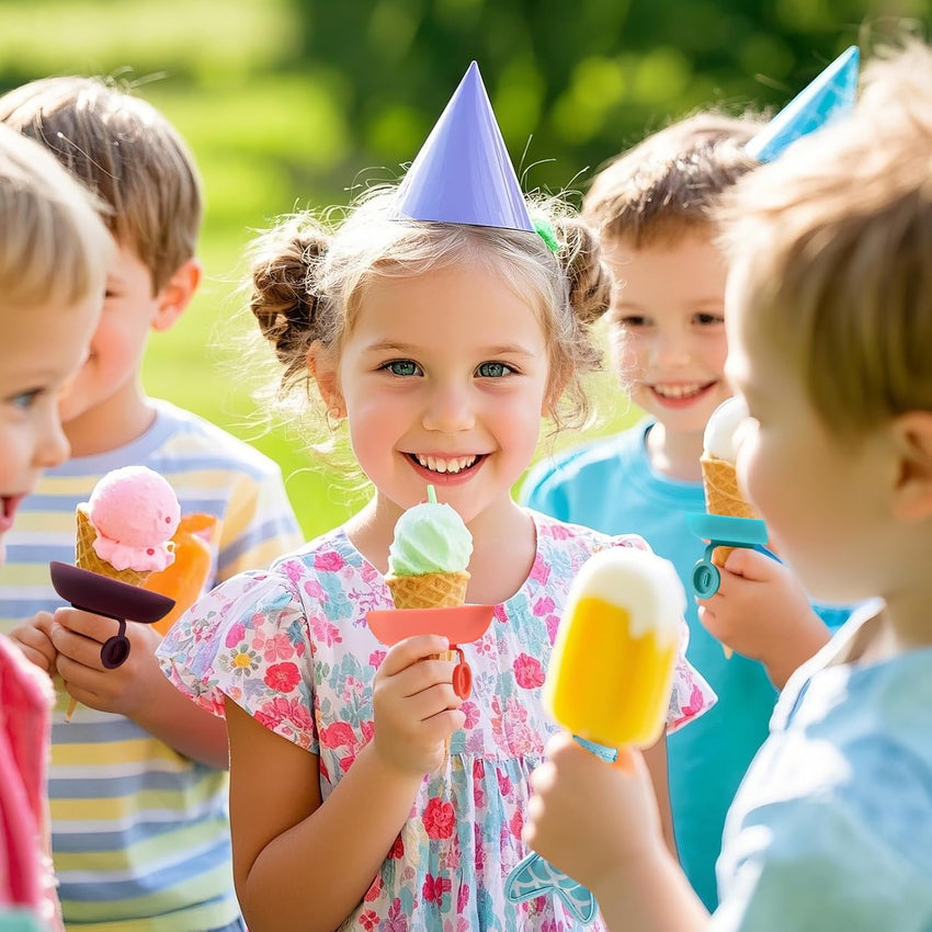 Popsicle Holders for Kids, 4pcs Drip Free Reusable Ice Cream Holders â Summer Pool Party