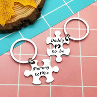 Baby Announcement Keyring Gift Set for New Parents Ã¢ÂÂ Keychain for Mum & Dad