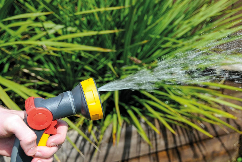 HOZELOCK 8-Jet Metal Multi Spray Gun with 8 Patterns for Garden Hose - 8-Pattern