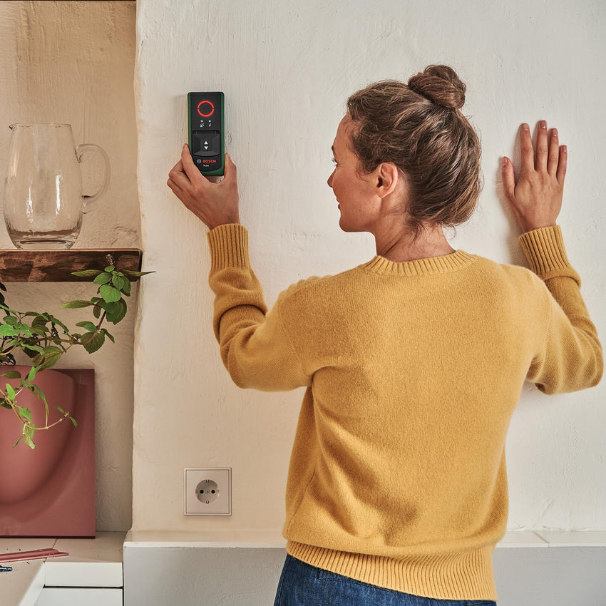 Bosch Detector Truvo 2nd gen. (Easy one-Button handling, Simple Detection of Live Cables & Metal wall Scanner up to 70mm, in Cardboard Box)