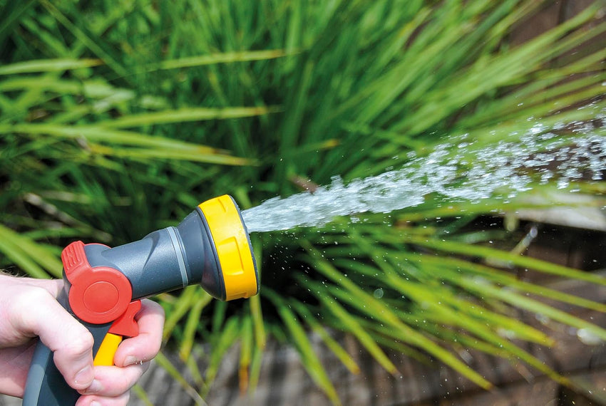HOZELOCK 8-Jet Metal Multi Spray Gun with 8 Patterns for Garden Hose - 8-Pattern