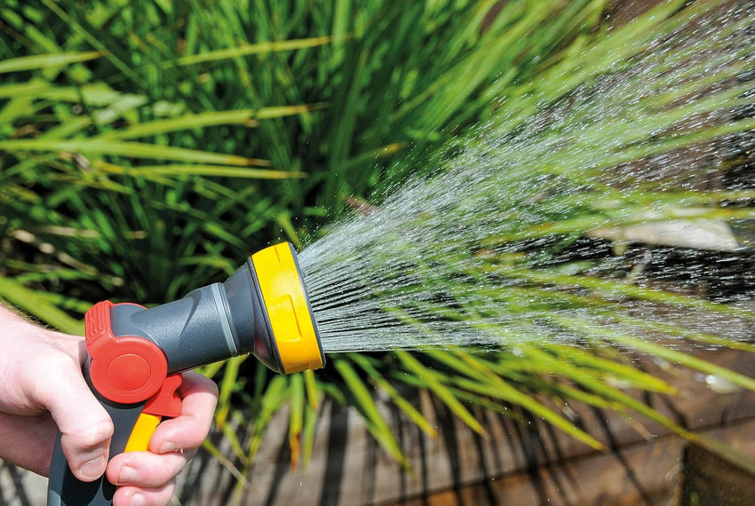 HOZELOCK 8-Jet Metal Multi Spray Gun with 8 Patterns for Garden Hose - 8-Pattern
