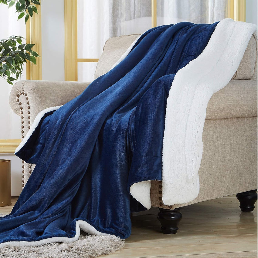 SOCHOW Sherpa Fleece Throw Blanket Super Soft Plush Navy Blue 228x228cm
